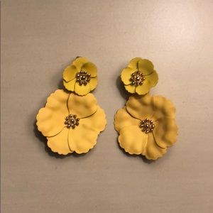 NWOT Yellow floral earrings